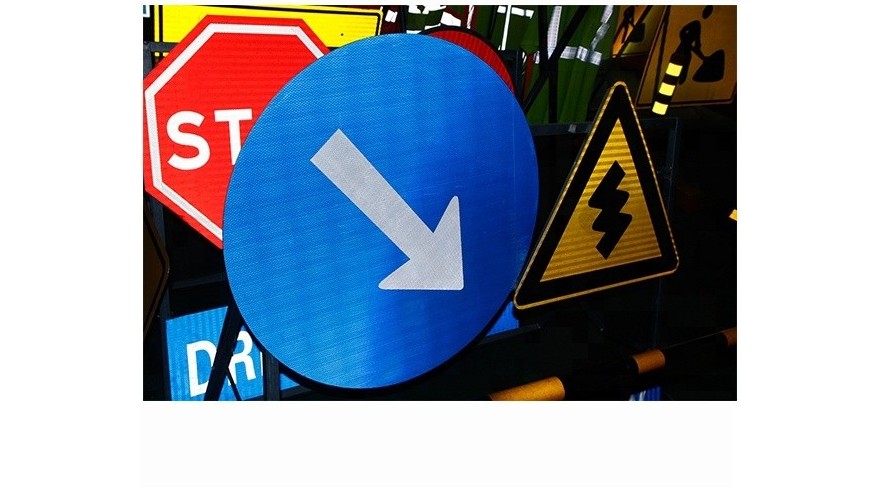 反光標牌的反光膜要刻字嗎？數碼打印免刻字反光膜【昆山玉寰】
