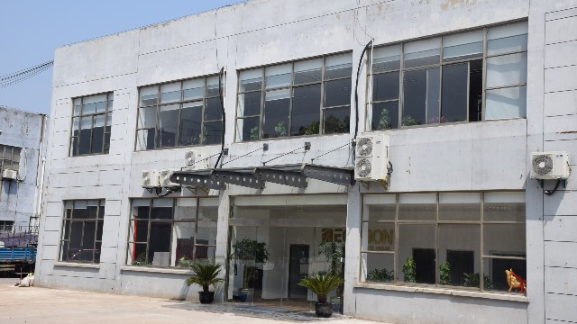 昆山玉寰包裝材料有限公司總經(jīng)理伍曼的創(chuàng  )業(yè)故事